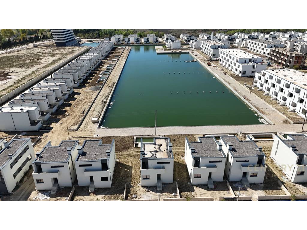 APARTAMENT 2+1+2 ME VERANDE TE TURQUOISE MARINA!