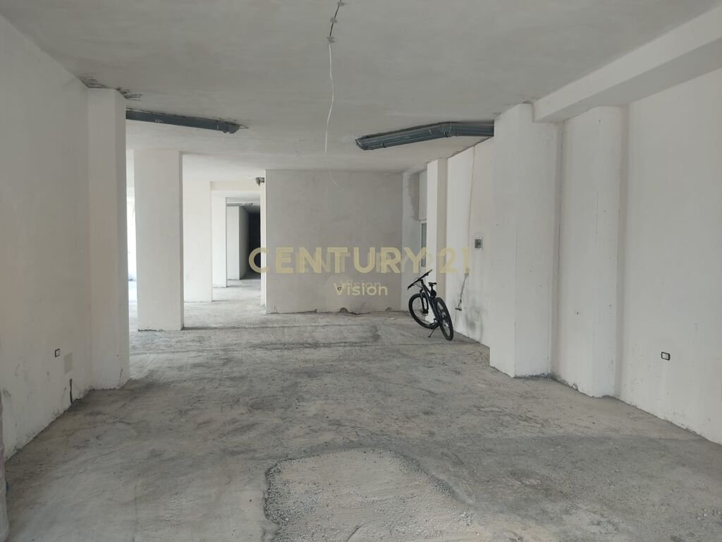 Ambient komercial  për shitje afër Rruges së Gjanë, Shkodër  | 150 m²