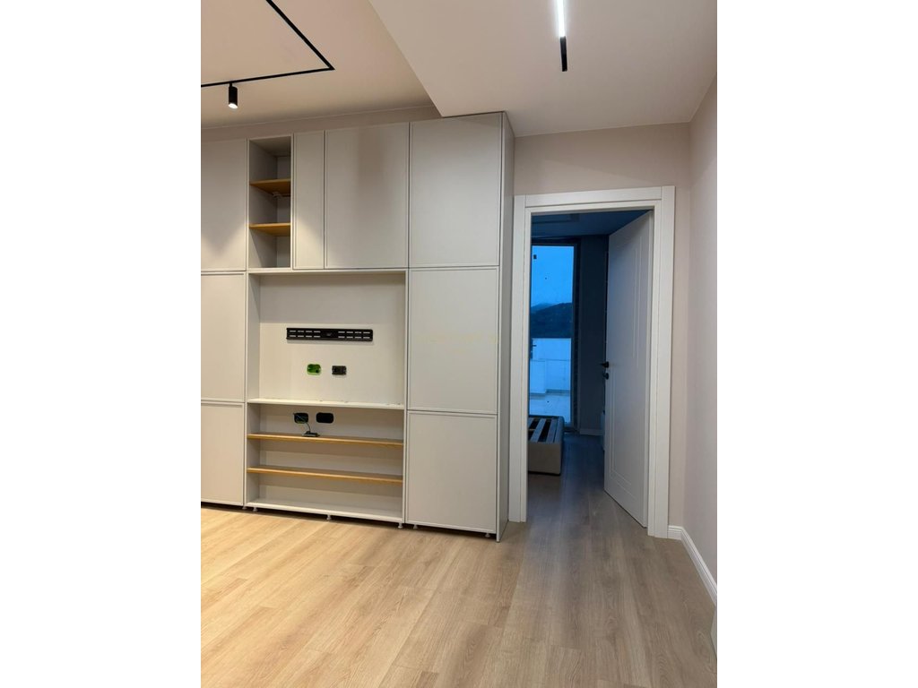 SHITET SUPER PENTHOUSE 3+2+2 NE " LUNGOMARE 1" !!