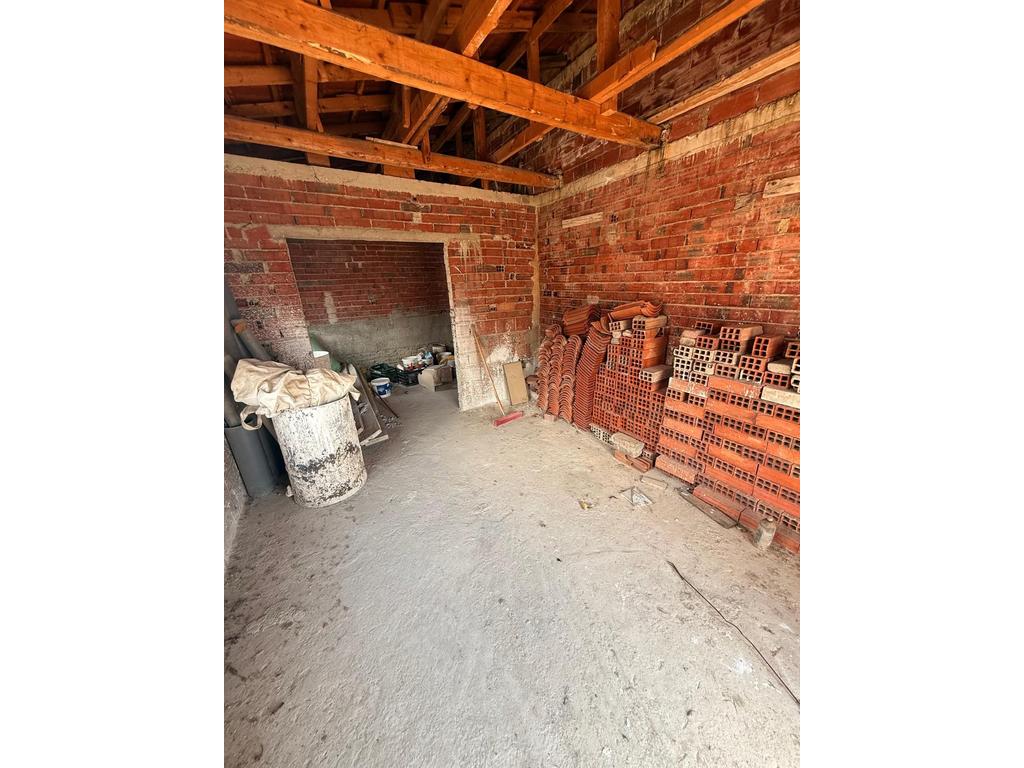 APARTAMENT  213.3 M2 NË SHITJE – RRUGA E VOLOREKËS, 3 MIN NGA LIQENI