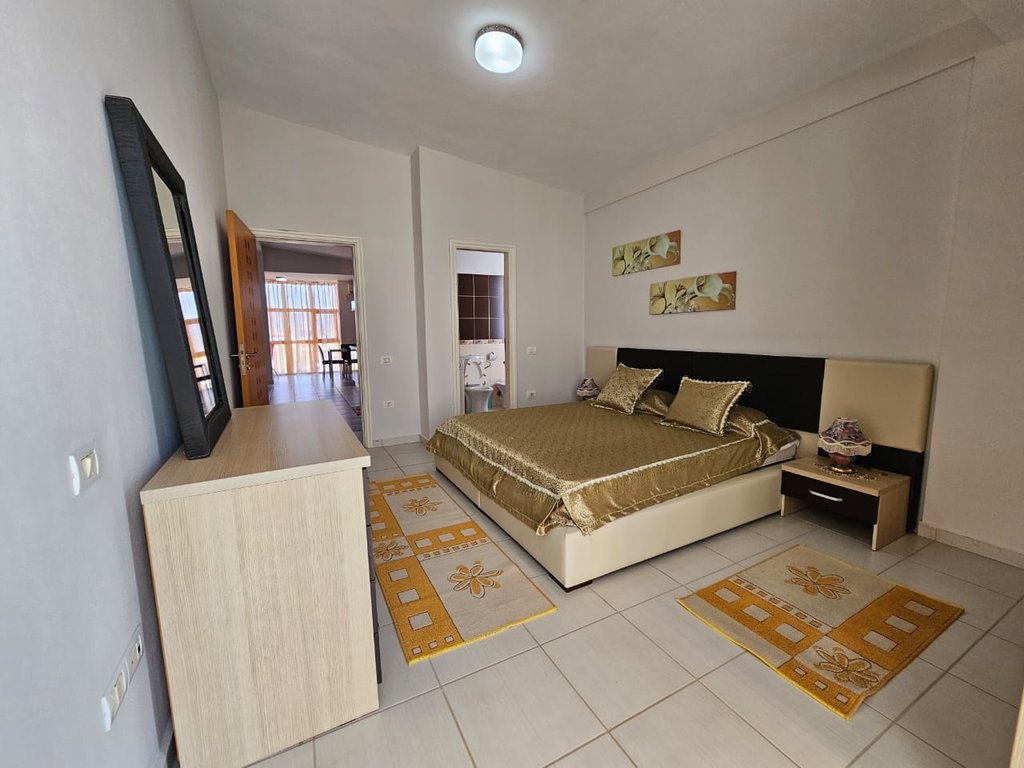 PER SHITJE, APARTAMENT  2+1+2 NE GOLEM !