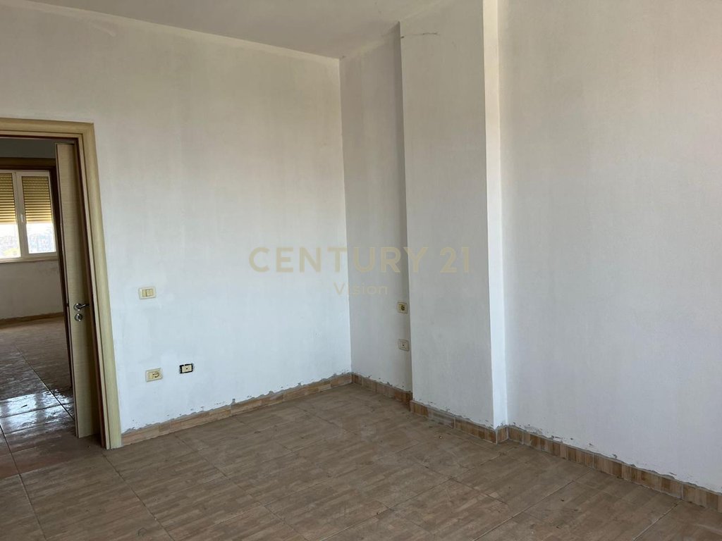 Apartament 2+1 Për Shitje në Qendër, Shkodër