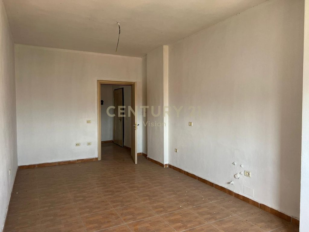 Apartament 2+1 Për Shitje në Qendër, Shkodër
