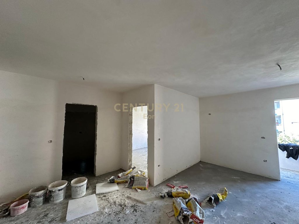 SHESIM APARTAMENT 1+1 NE KOMPLEKSIN ME TE RI GOLEM ME PISHINE!