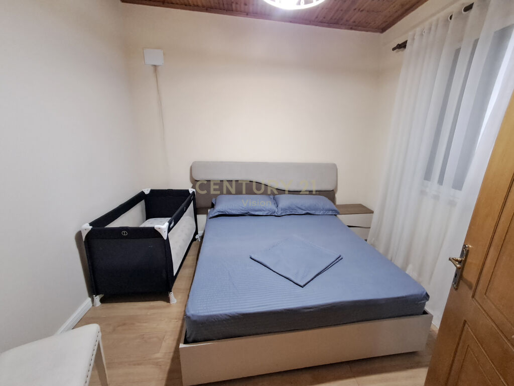 Vilë 2-katëshe + Truall për shitje në lagjen Ndoc Mazi, Shkodër  500 m²