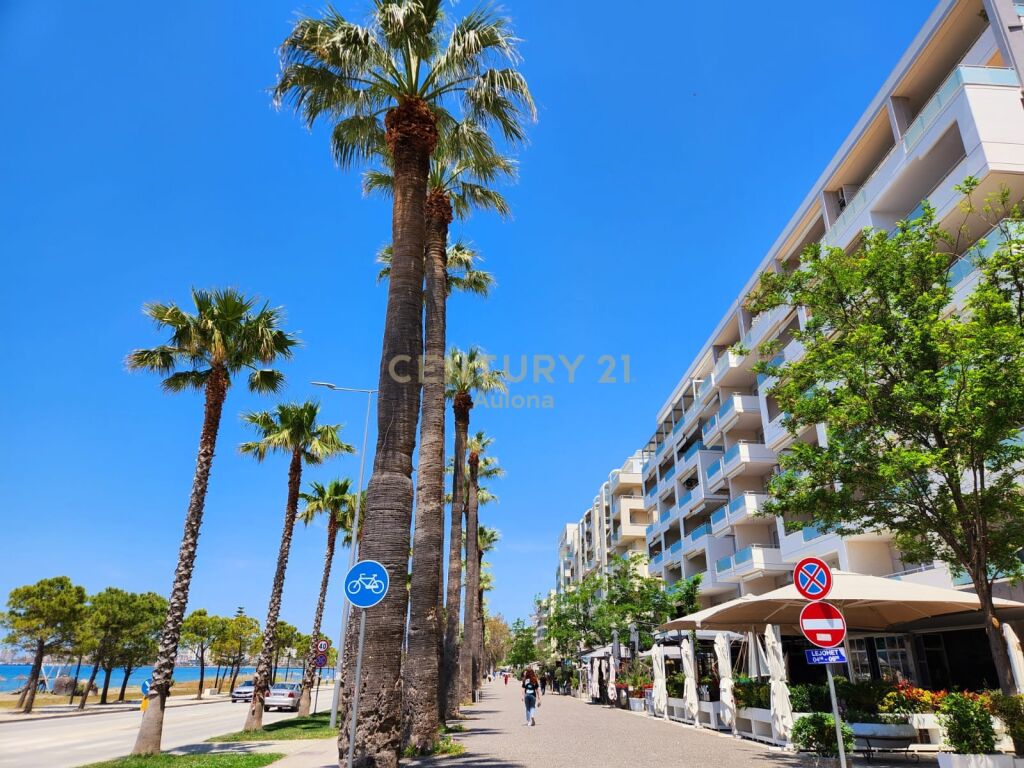 Apartament 2+1 për Shitje në Lungomare