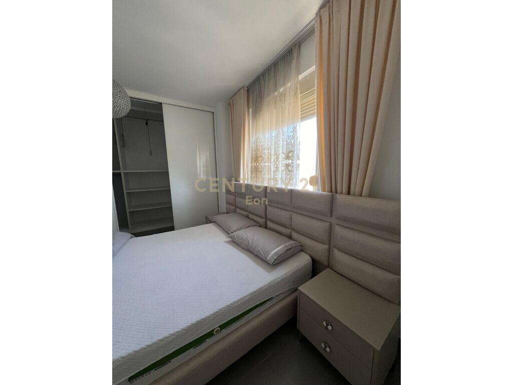 SHITET APARATMENT 2+1 + GARAZHD, PRANE SHKOLLES EFTALI KOCI