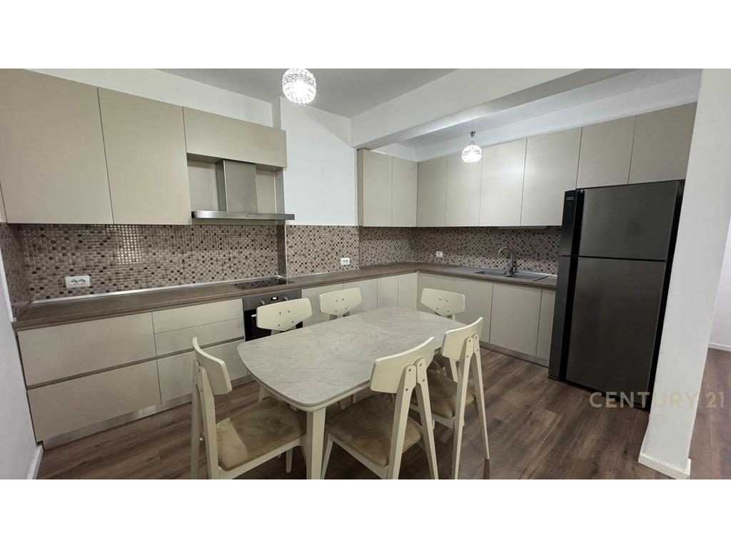 JEPET ME QIRA APARTAMENT 2+1+POST PARKIMI TEK KOPSHTI BOTANIK  !