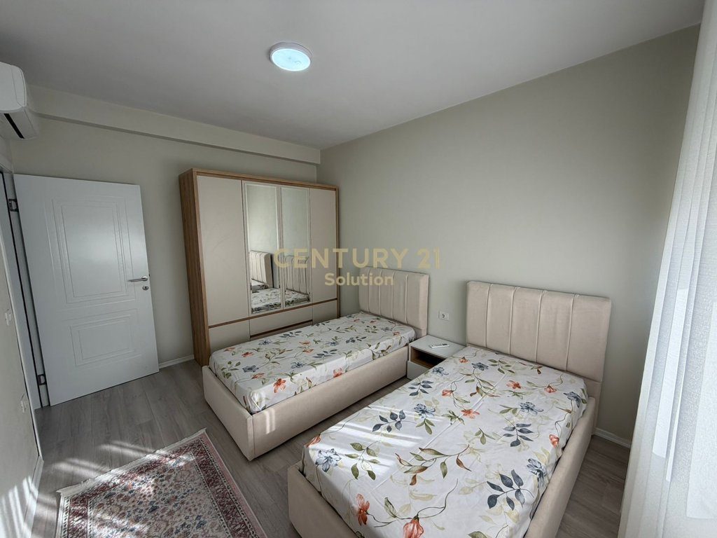 APARTAMENT 2+1+2 +PARKING OPSIONAL PER SHITJE TEK RRUGA E DURRESIT !