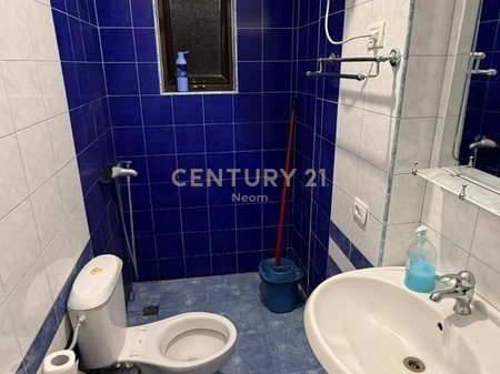 Apartament 2+1 me qira përballë Spitalit Amerikan 3
