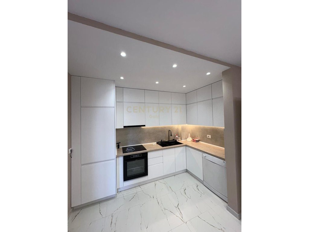 Shesim apartament 2+1 ne Vlore !
