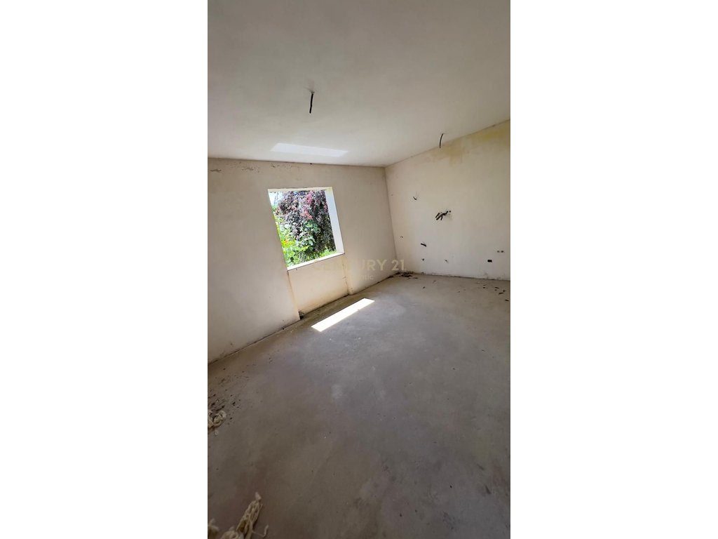 Shtëpi 2+1 Në Shitje në Shkozet, Durrës - 99,000€ | 90 m²