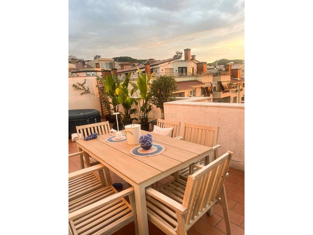 Kodra E Diellit - Jepet Me Qera Penthouse Duplex Luxury  2+1+2
