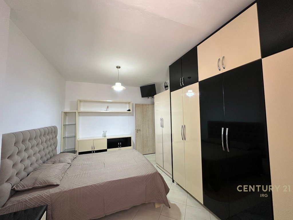 Apartament 1+1 per shitje prane Kompleksit Grand, Tregu Elektrik!