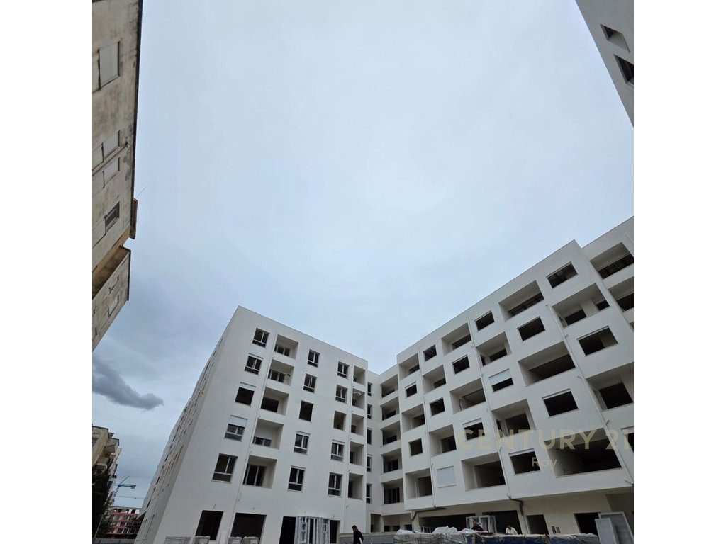 SHITET APARTAMENT 1+1 PRANE MIAMI BEACH!NDERTIM I RI GATI NE DOREZIM CELESASH!