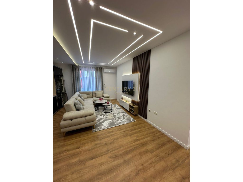 SHESIM APARTAMENT 2+1 NE MISTO MAME !