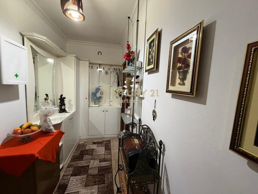 SHESIM APARTAMENT 2+1 NE RRUGE KAVAJES!