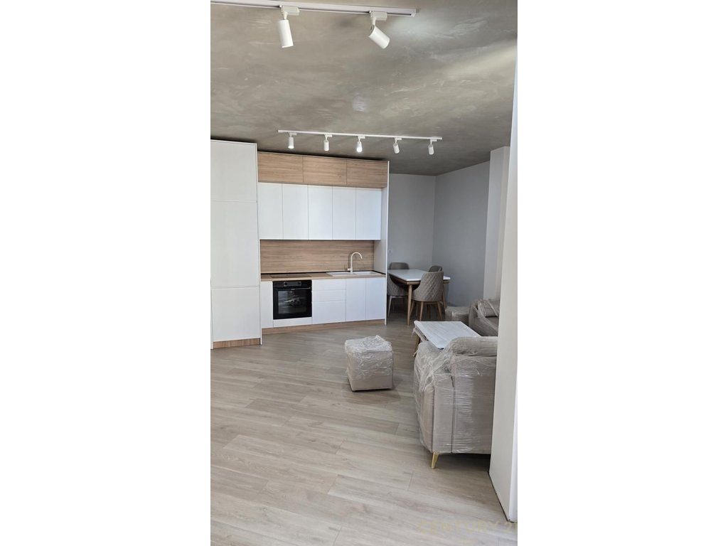 JAPIM ME QIRA APARTAMENT LUKSOZ 1+1 NE ASTIR.
