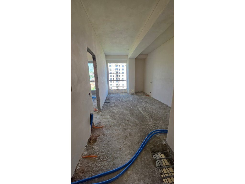 Shitet, Apartament 1+1 pranë Kompleksit Splendor në Porcelan!