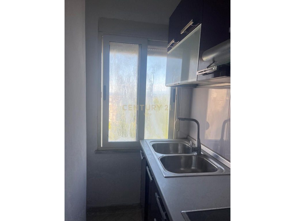 JEPET ME QERA APARTAMENT 2+1 ME PAMJE DETI TEK VILA E ZOGUT , DURRES !!!!