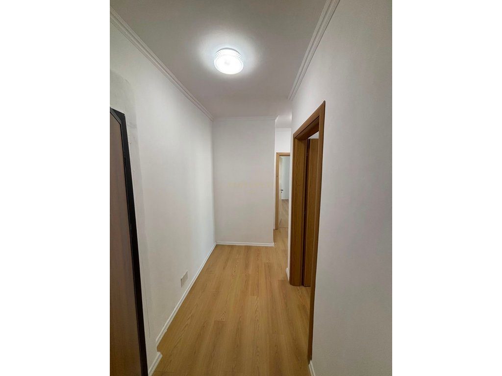 Apartament 2+1 Për Shitje në Fresku, Tiranë