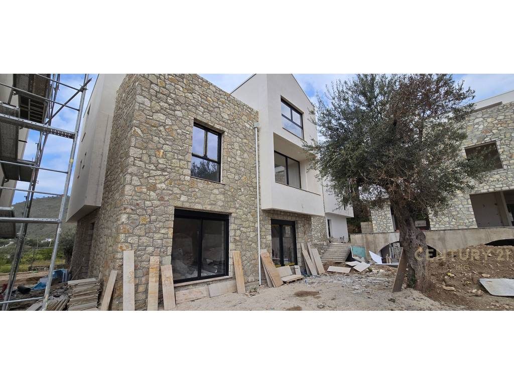 DUPLEX 2+1+3 NE QEPARO!