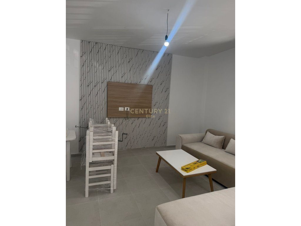 Shitet Apartament 2+1 + Verandë + Parkim në Laprakë | Kati 0 | 16,500,000 Lek