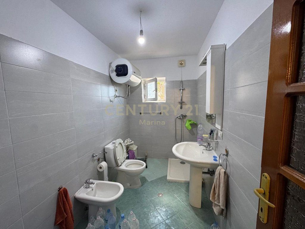 APARTAMENT 1+1 PER QERA,PRANE SHKOLLES ALI DEMI!