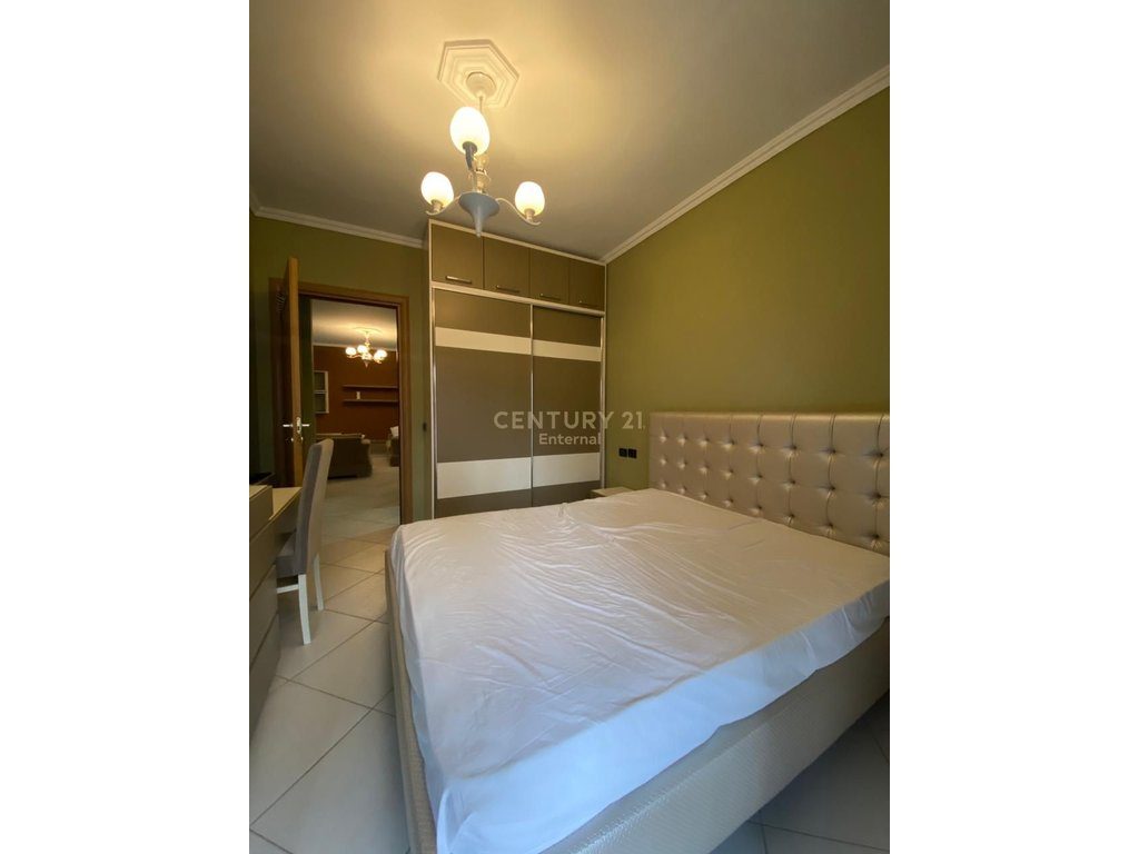 Shitet Apartament 2+1 ne Astir