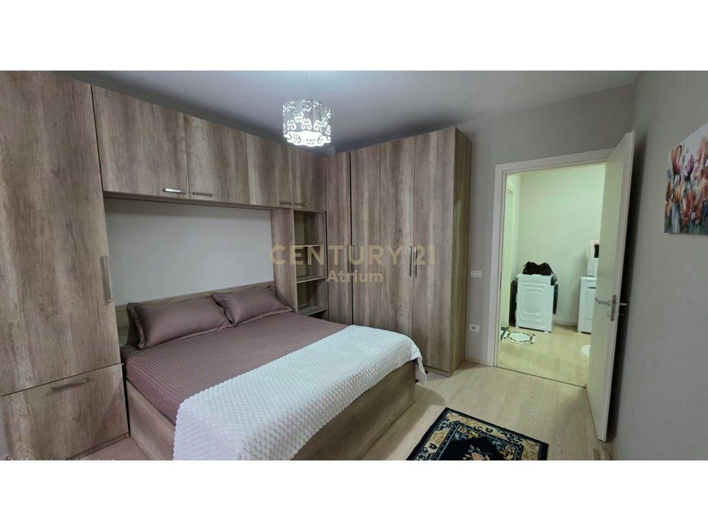 JEPET APARTAMENT ME QIRA TEK KOMPLEKSI VIND NE ALI DEM!