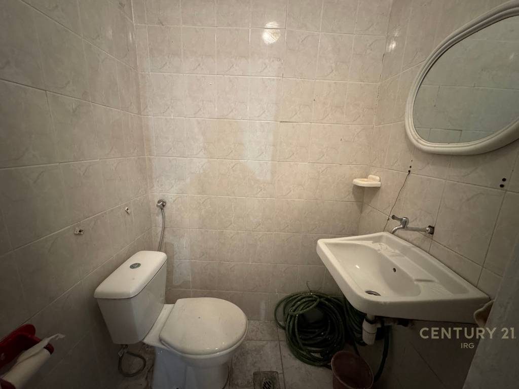 NEGOCIOHET CMIMI, AMBJENT 41M² PRANË SHKOLLËS VASIL SHANTO !
