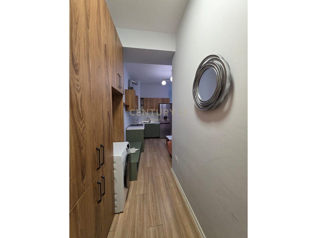 Apartament 1+1 me Qira tek Kompleksi Mangalem!