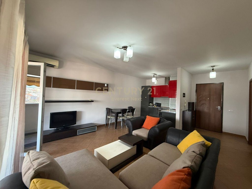 Jepet me Qira Apartament 1+1 Oxhaku