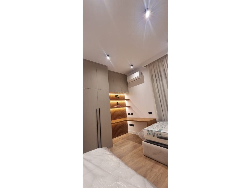 Apartament 2+1 +Post Parkimi Me Qira në Kinostudio, Tiranë - 1000€ | 87 m²!