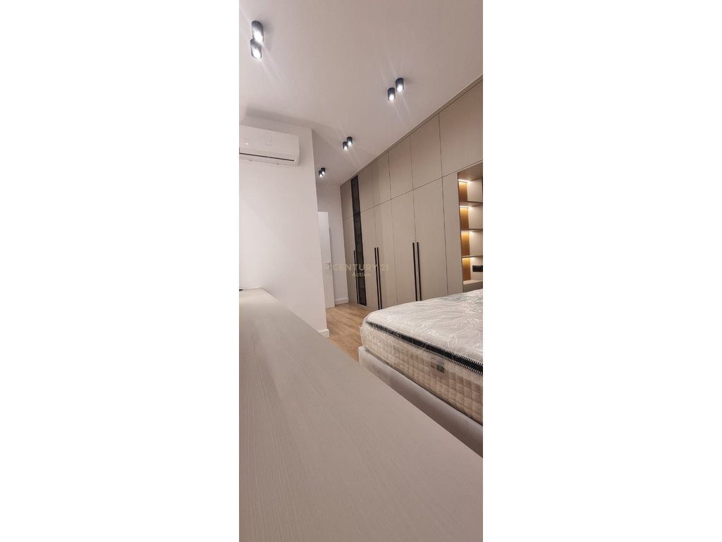 Apartament 2+1 +Post Parkimi Me Qira në Kinostudio, Tiranë - 1000€ | 87 m²!