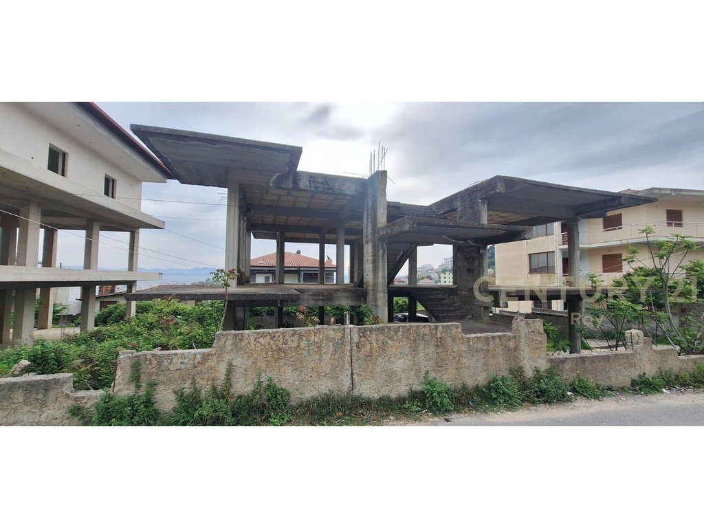Shitet Godinë 2-Katëshe në Fazë Karabinaje – Durrës (Vila e Zogut)