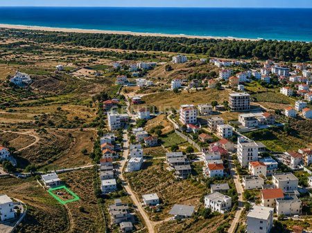 Shitet tokë 800 m² në Plepa / Shkallnur (500 m² arë + 300 m² truall)