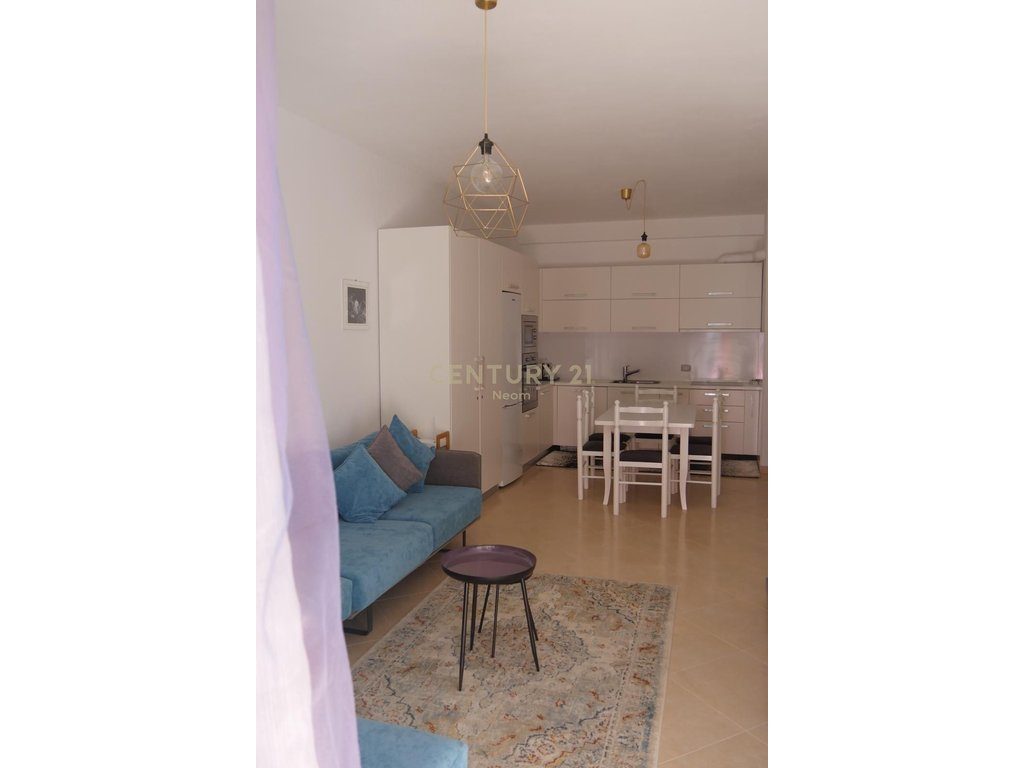 APARTAMENT 2+1 ME QERA NE VLORE