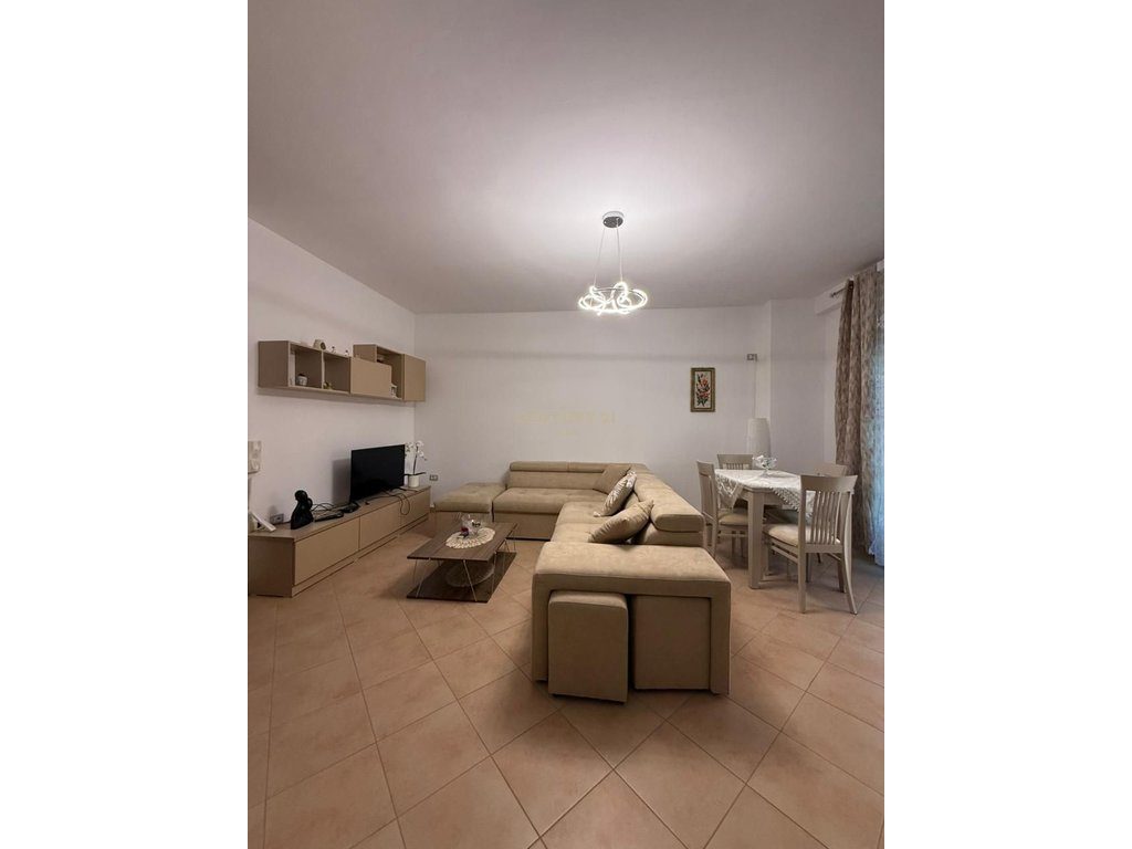Shitet apartament 1+1 në “Rruga e Cipajve”, Vlorë!!