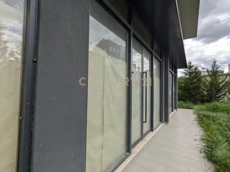 Shitet Njesi Komerciale ne Rr.Miha Grameno  - 295,000€ | 84 m²