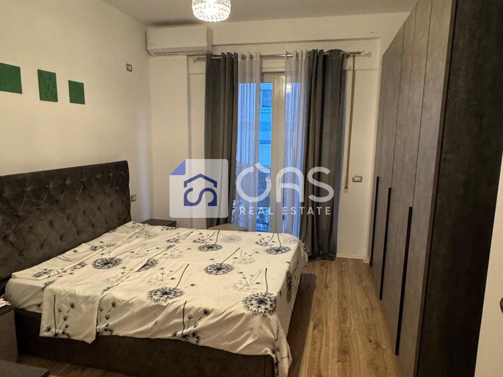 Jepet me qera apartamenti  1+1 liqeni i thate