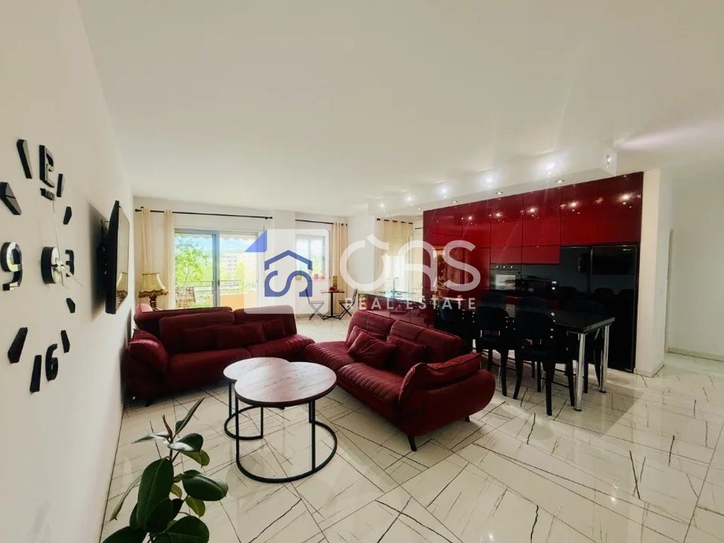 Jepet me qera apartament 2+1 liqeni i thate