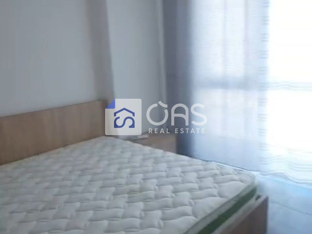 Jepet me qera apartamenti  3+1 5 maj  (pallatet e bashkis)