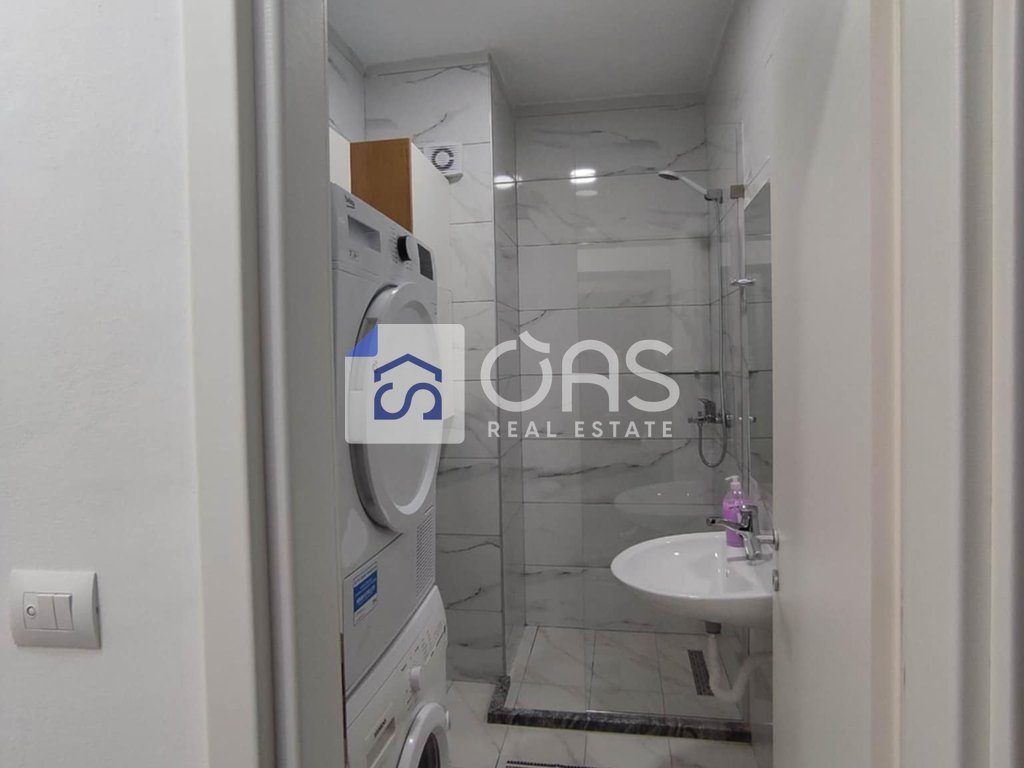 Jepet me qera apartamenti  1+1 yzberisht (amerikan 3)