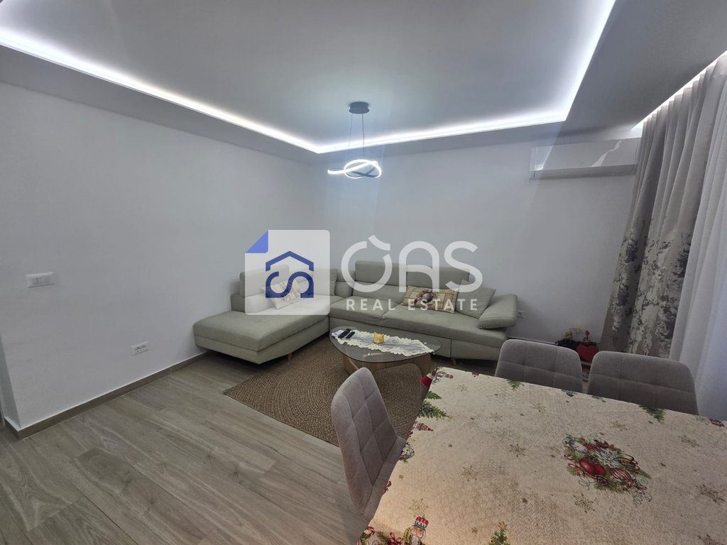 Shitet Apartament  2+1 brryli   (Brenda unazes)