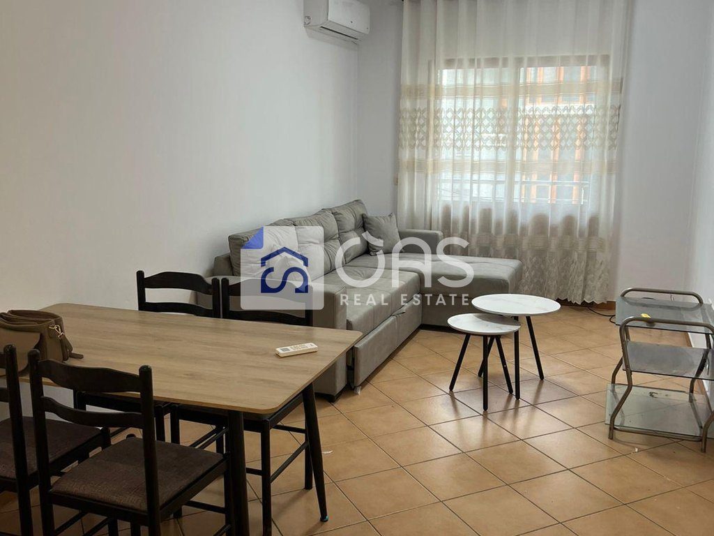 Jepet Apartment me qera 3+1  UNIVERSITETI MARIN BARLETI  (+PARKIM)