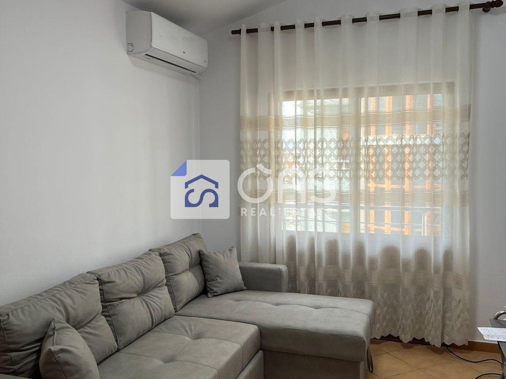 Jepet Apartment me qera 3+1  UNIVERSITETI MARIN BARLETI  (+PARKIM)