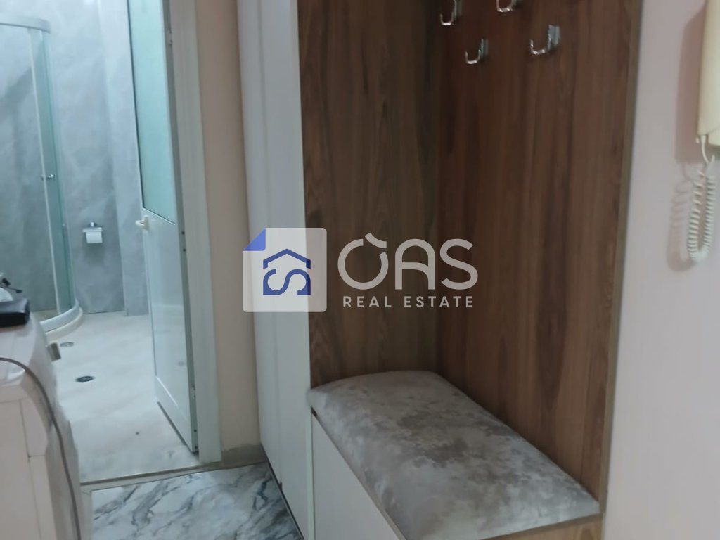Jepet apartament me qera 1+1 selvia