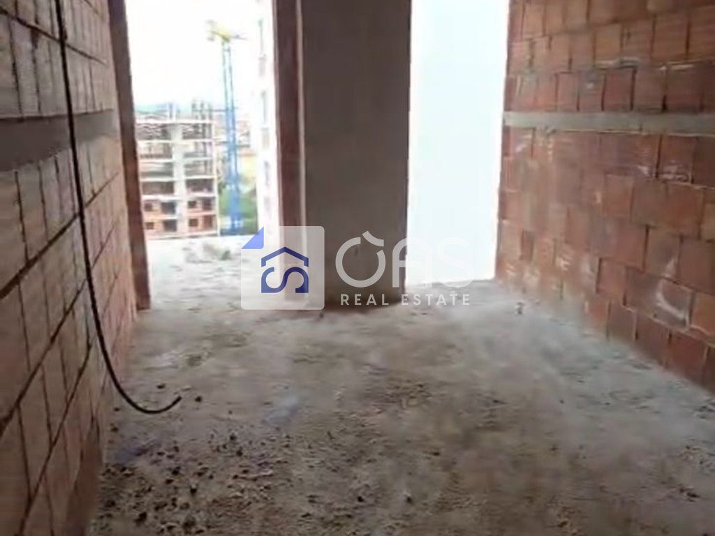 Shitet apartament 1+1 fusha aviacionit
