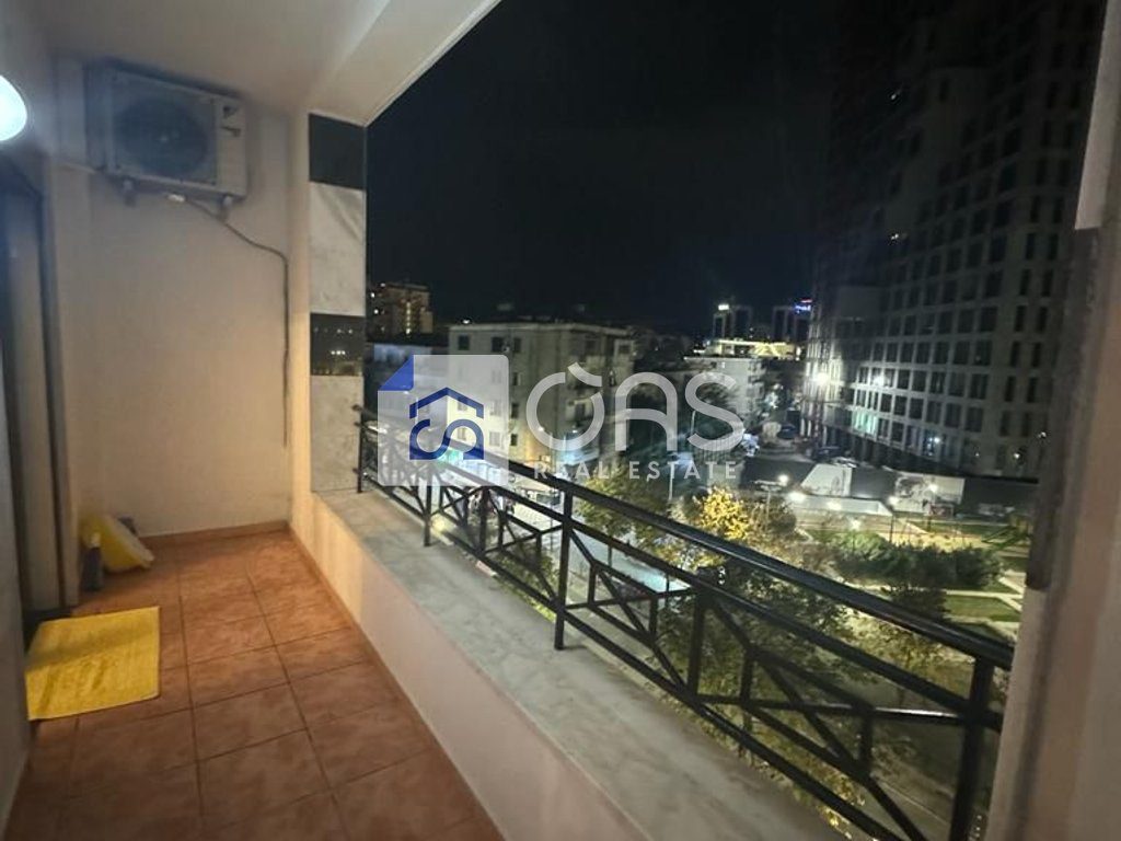 jepet me qira Apartament Premium  3+1+2  rruga e elbasanit (Perball Downtown)